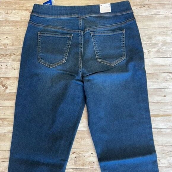 NWT Gloria Vanderbilt Crop Pants Women's Size 10 Blue Denim Pull-On Mid-Rise - Picture 2 of 12